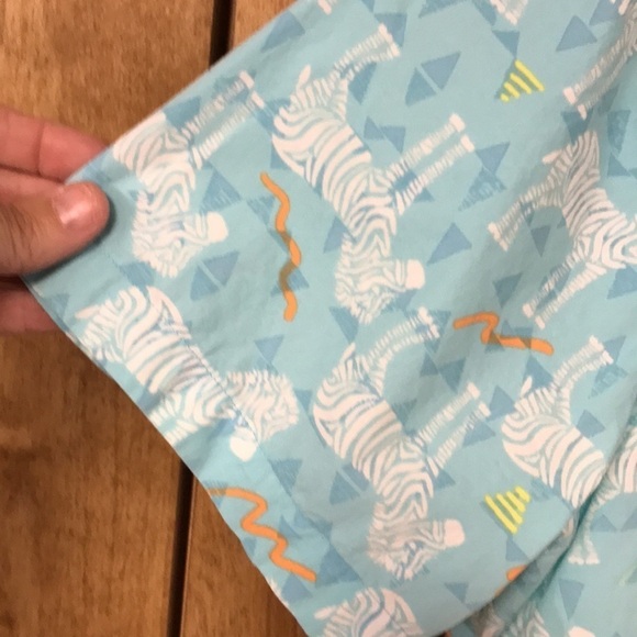 Chubbies Weekend Blue Zebra Print Pullover - Picture 4 of 11